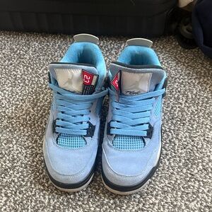 Blue Jordan 4 Retro University Blue  Sneakers